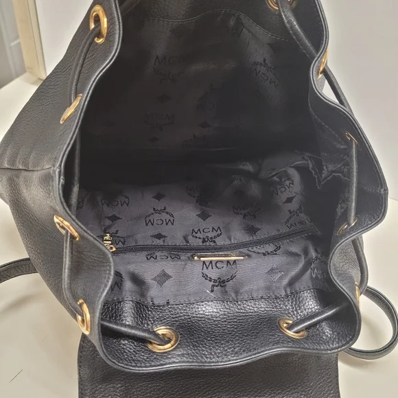💎MCM Studded Backpack - Picture 9 of 16